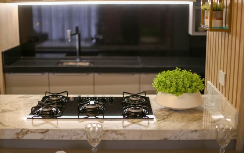 Fogões e Cooktops embutidos em cozinha planejada